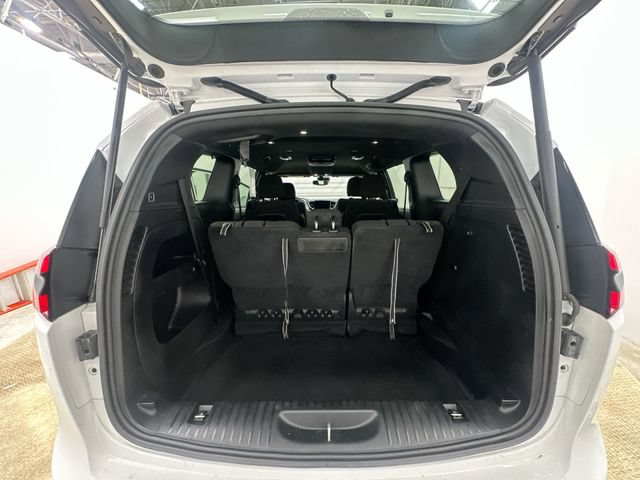 Used 2021 Chrysler Pacifica Touring w/ S Appearance Package FWD image 20