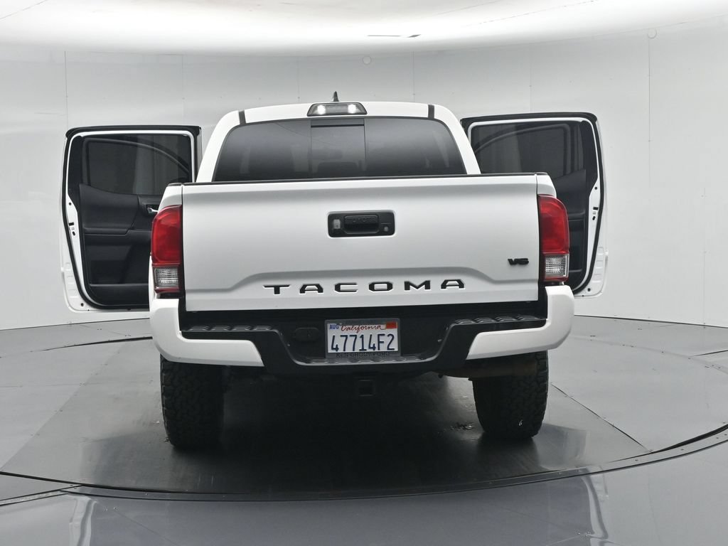 Used 2017 Toyota Tacoma TRD Sport w/ Tow Package RWD image 33