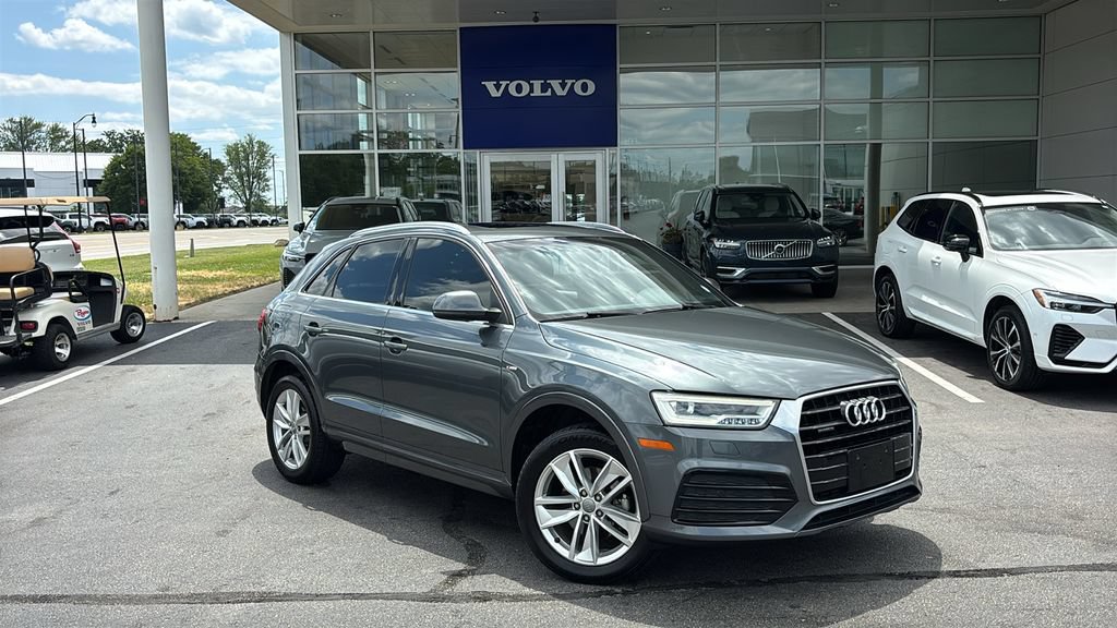Used 2018 Audi Q3 2.0T Premium Plus w/ Premium Plus Package AWD/4WD image 2