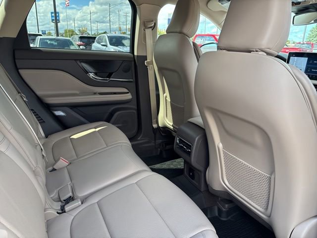 Used 2024 Lincoln Corsair Reserve image 12