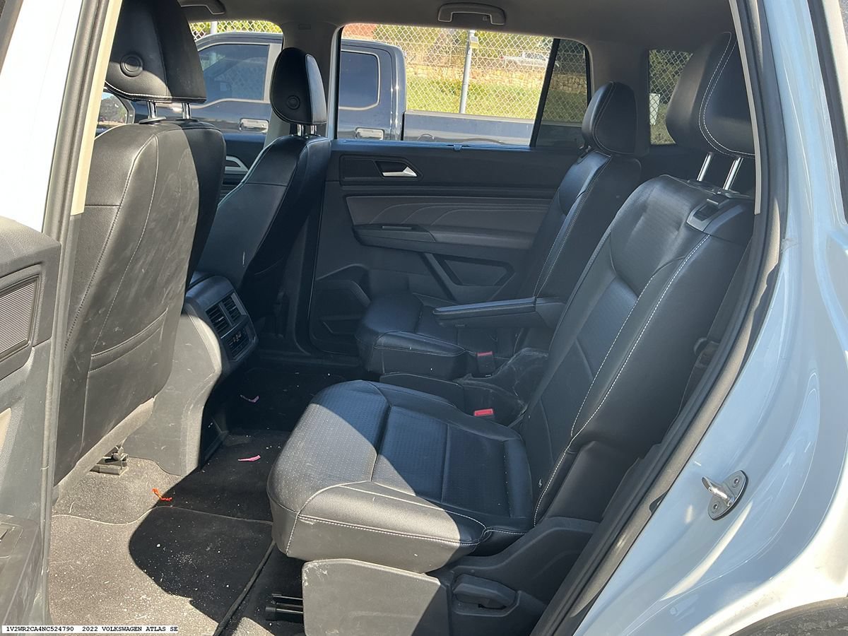 Used 2022 Volkswagen Atlas SE FWD image 8