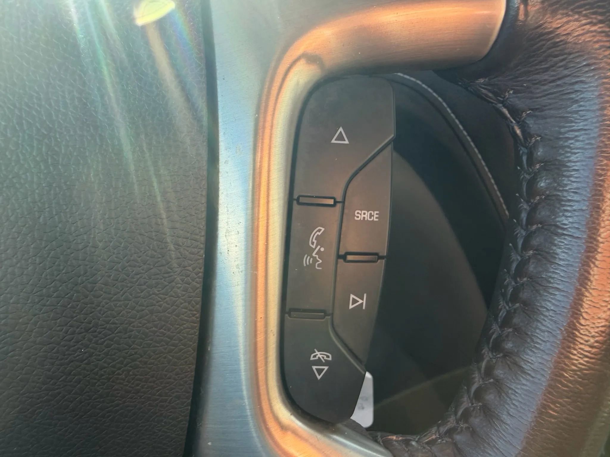 Used 2016 GMC Acadia Denali image 23