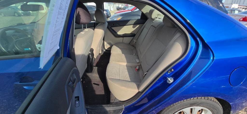 Used 2010 Kia Forte EX image 17