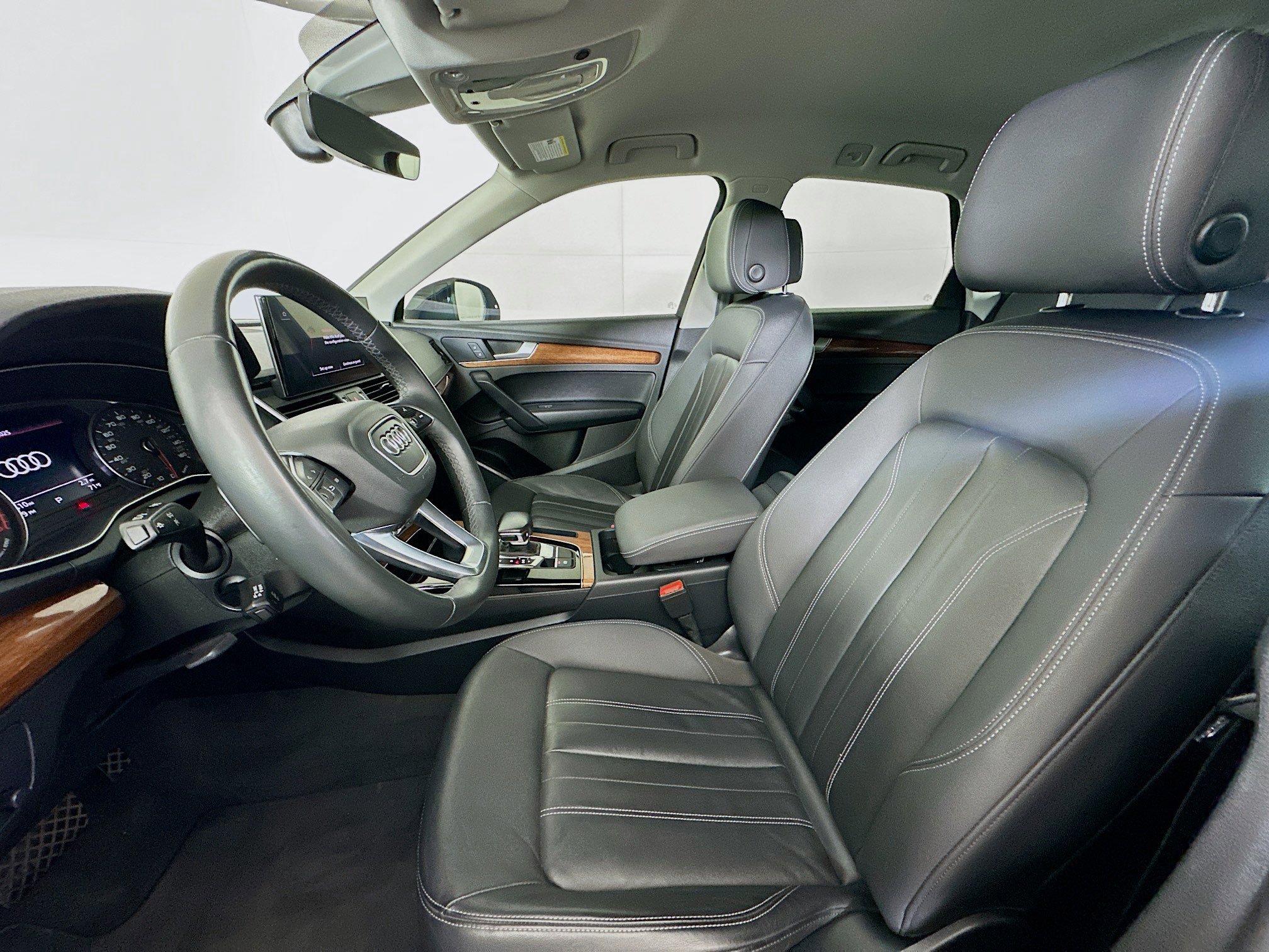 Used 2021 Audi Q5 Premium image 13