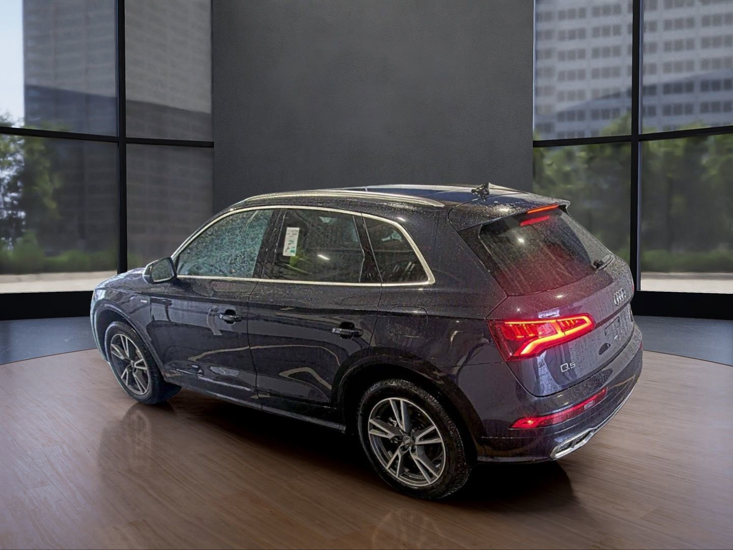 Used 2020 Audi Q5 e Premium Plus w/ Premium Plus Package image 14