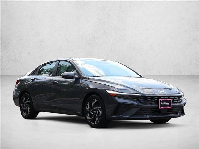 New 2026 Hyundai Elantra Limited FWD image 3