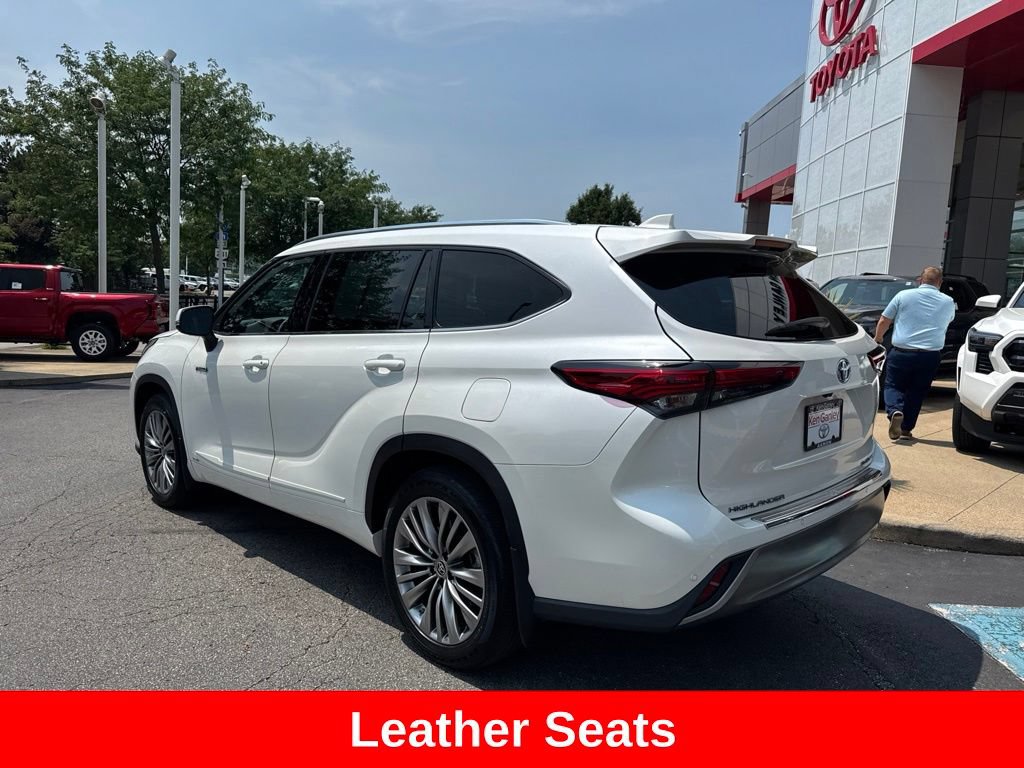 Certified 2020 Toyota Highlander Platinum AWD/4WD image 5