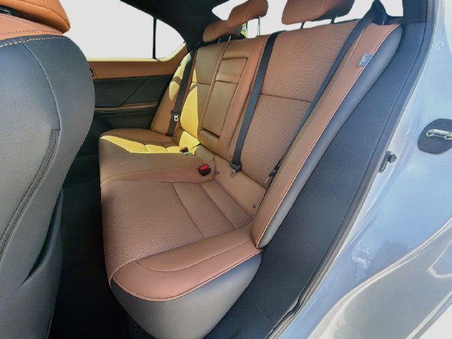 Used 2024 Lexus IS 300 w/ Comfort Package RWD image 19