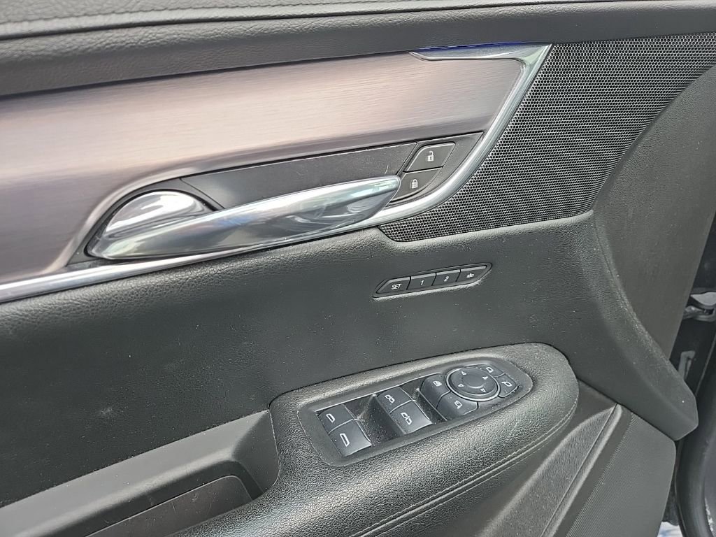 Used 2017 Cadillac XT5 Premium Luxury w/ LPO, Wheel Lock Package image 13