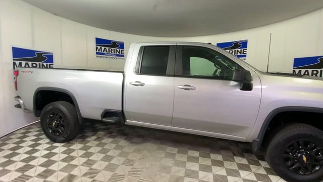 Used 2021 Chevrolet Silverado 3500 LT w/ Remote Start Package AWD/4WD image 3