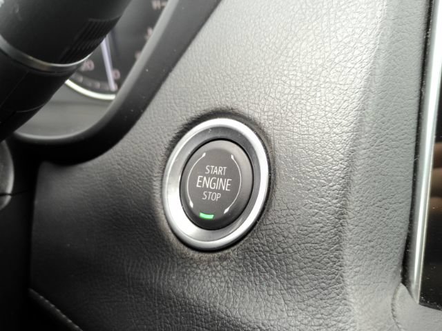 Used 2020 Cadillac XT4 Premium Luxury FWD image 41