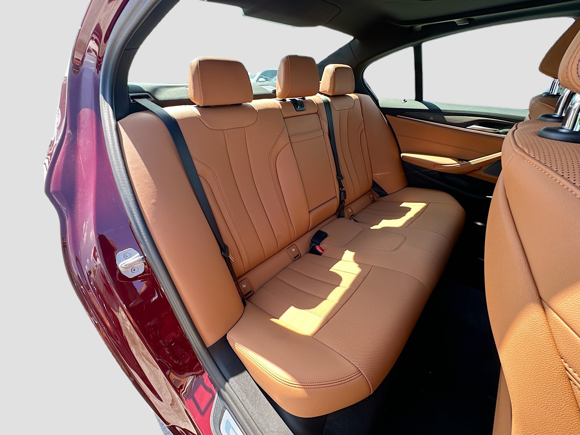 Certified 2023 BMW 530e w/ Premium Package RWD image 29