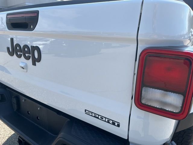Used 2021 Jeep Gladiator Sport AWD/4WD image 14