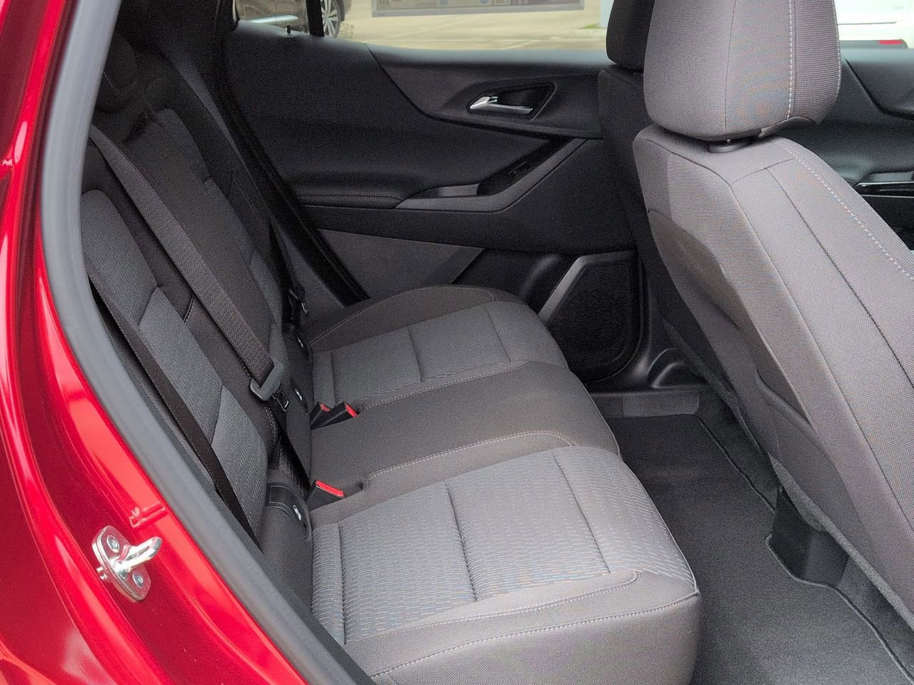 New 2026 Chevrolet Equinox LT w/ Safety and Technology Package FWD image 23
