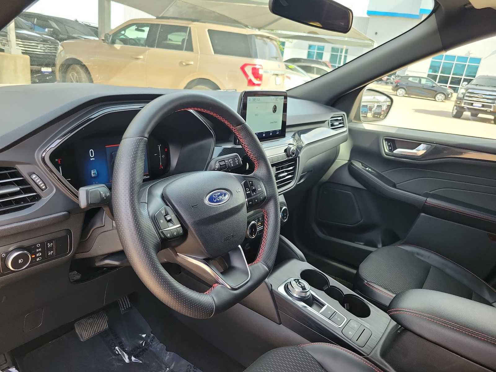Used 2025 Ford Escape ST-Line Select AWD/4WD image 10