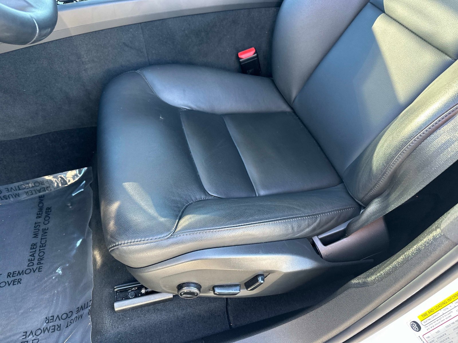 Certified 2025 Volvo XC60 B5 Core image 18