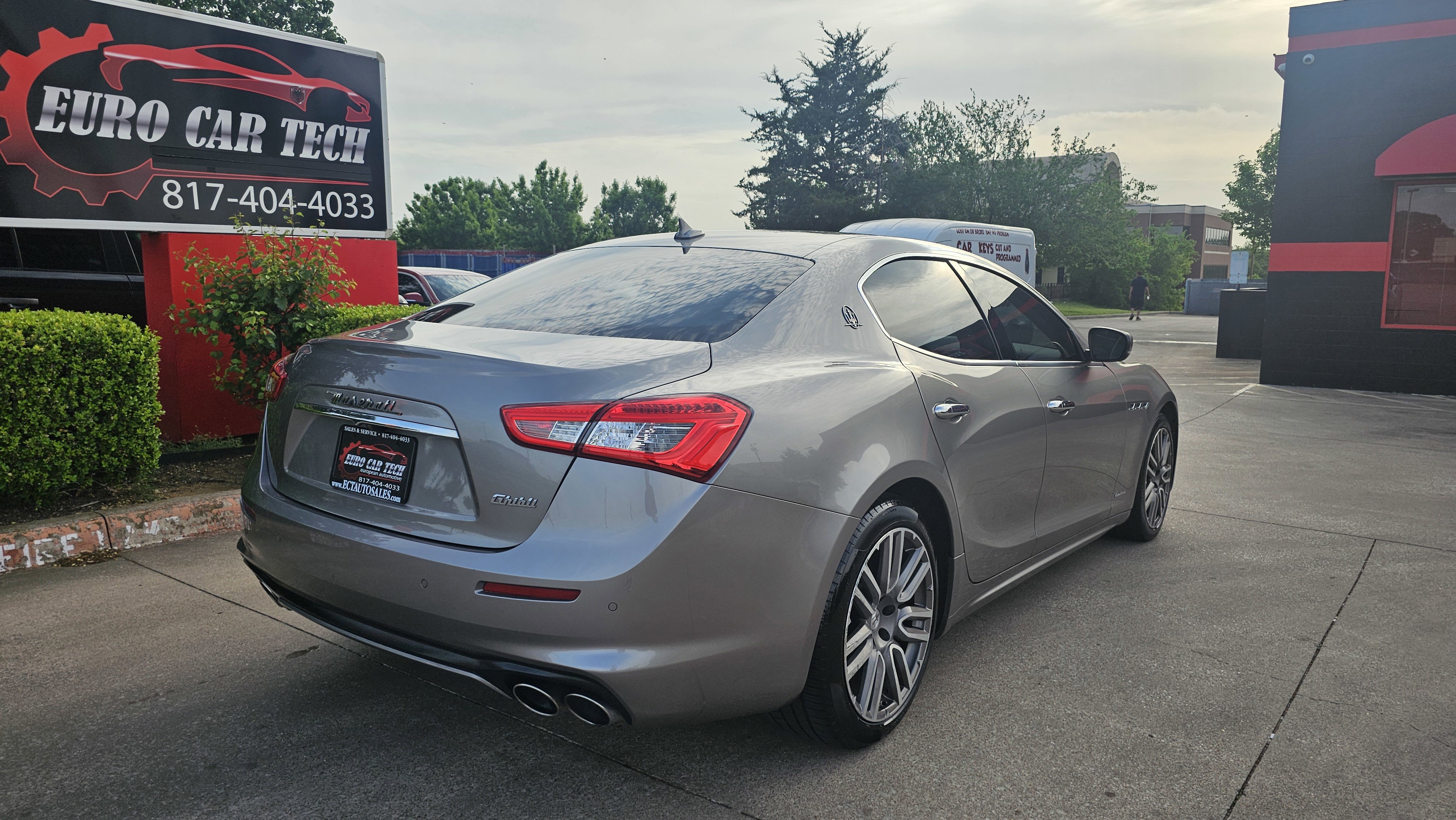 Used 2018 Maserati Ghibli GranLusso image 8