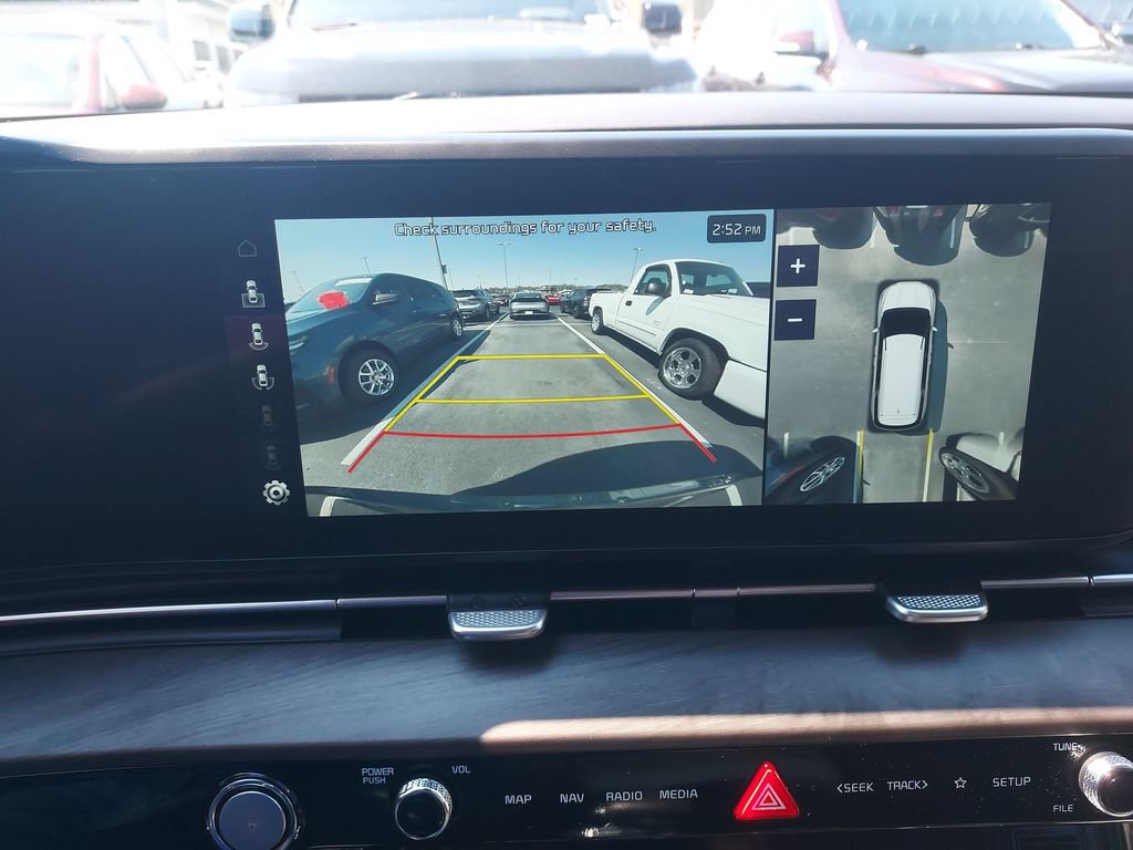 Certified 2024 Kia Carnival SX FWD image 23