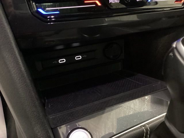 Certified 2023 Volkswagen Tiguan SE R-Line image 16