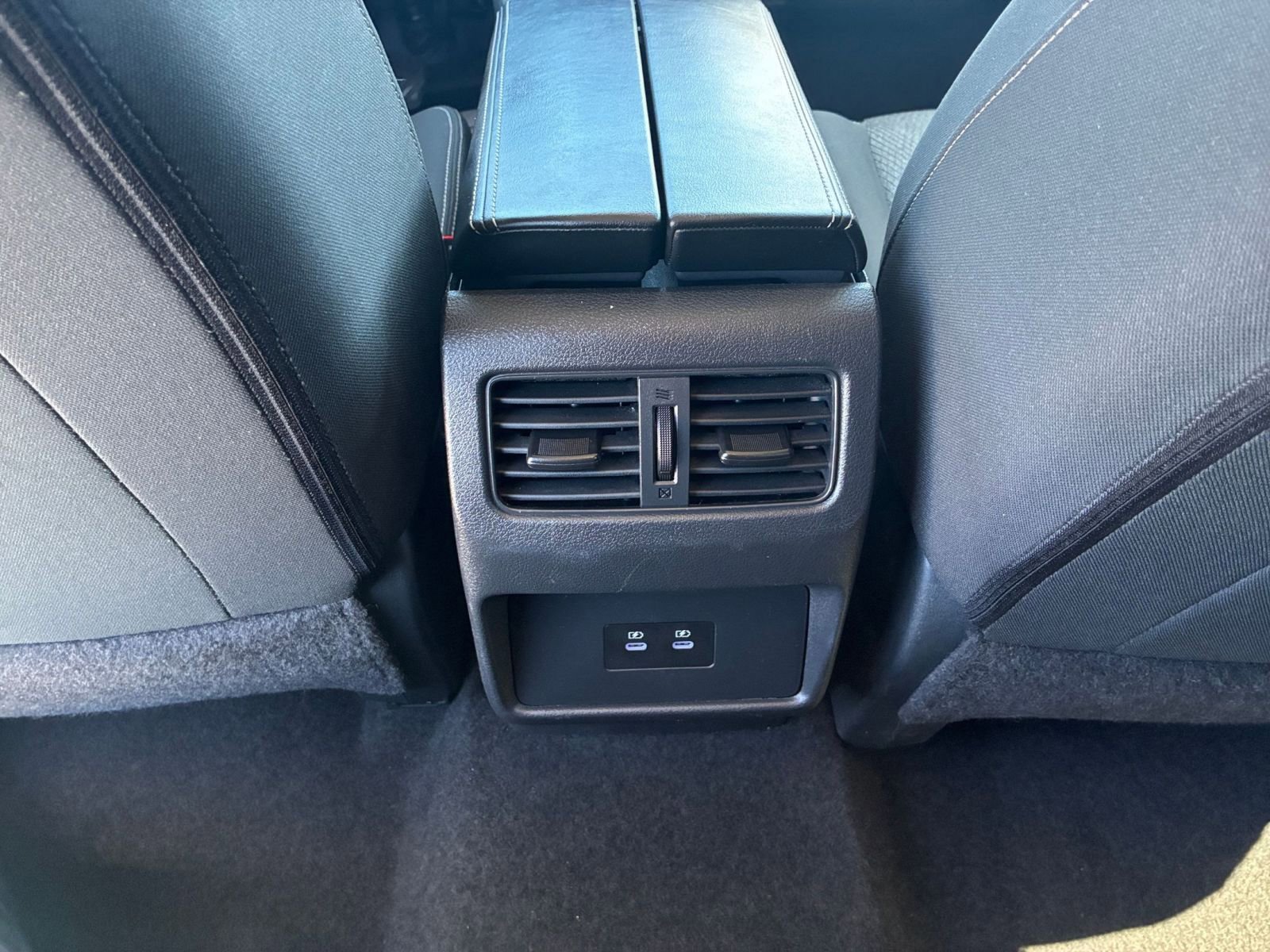 Used 2025 Nissan Rogue SV FWD image 23