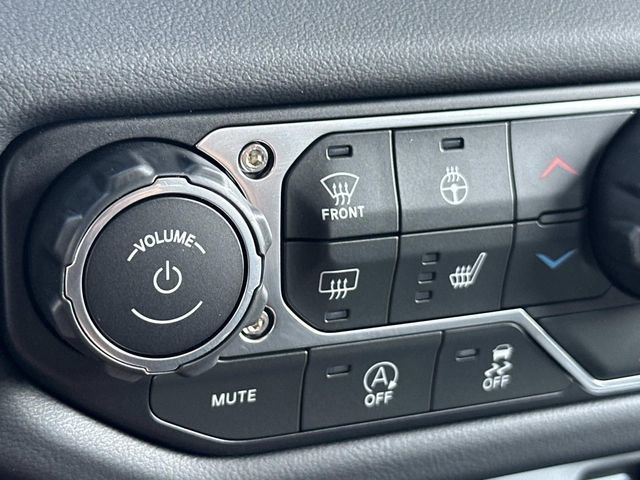 New 2025 Jeep Gladiator Mojave w/ Convenience Group image 29