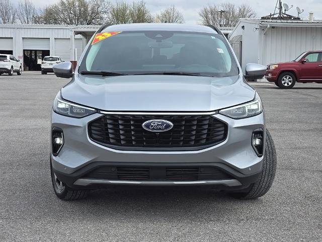 Certified 2023 Ford Escape Platinum w/ Premium Technology Package image 2