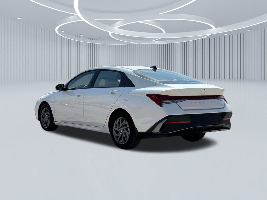 New 2025 Hyundai Elantra Blue image 5