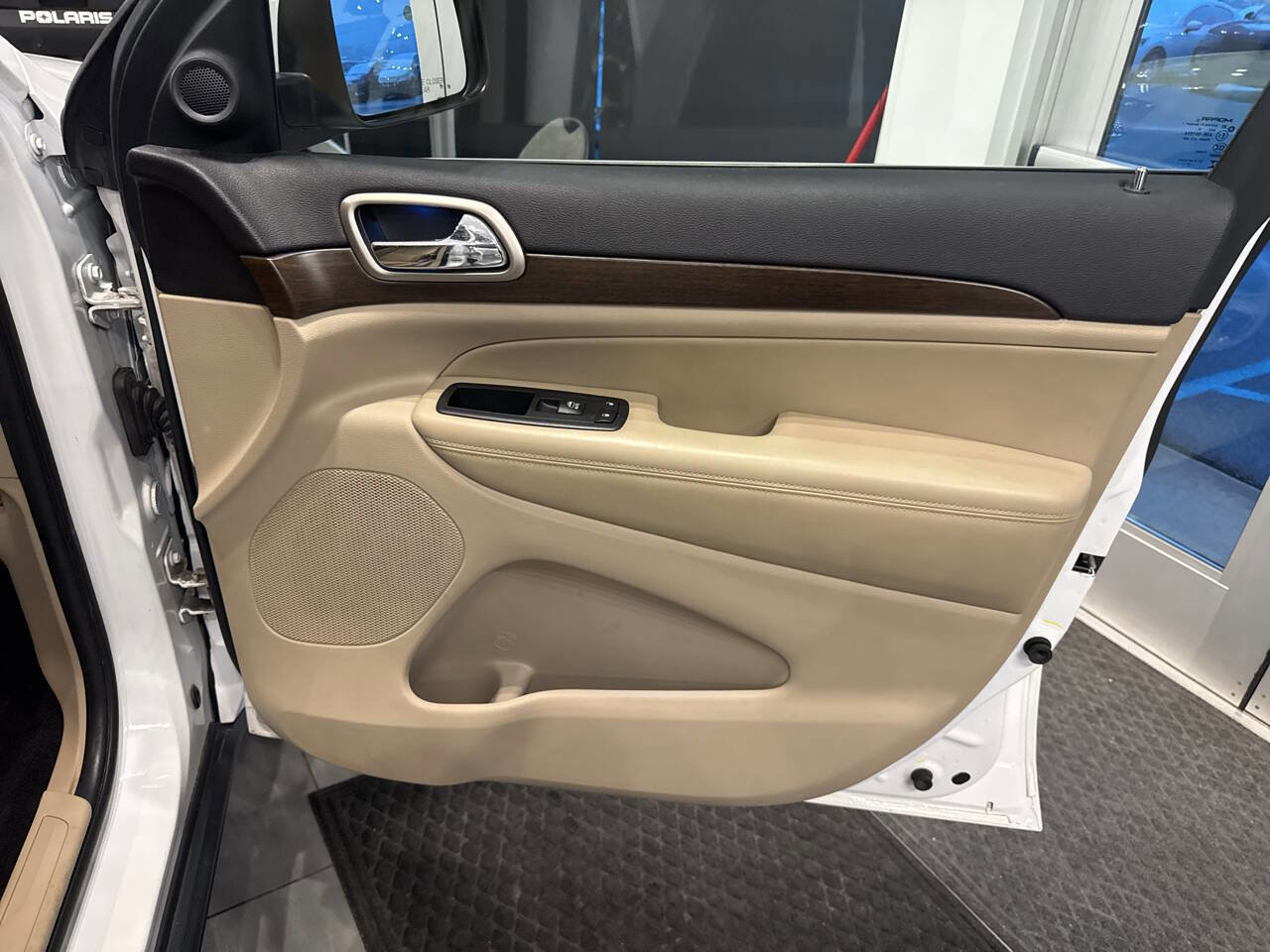 Used 2016 Jeep Grand Cherokee Laredo w/ Quick Order Package 23E AWD/4WD image 28
