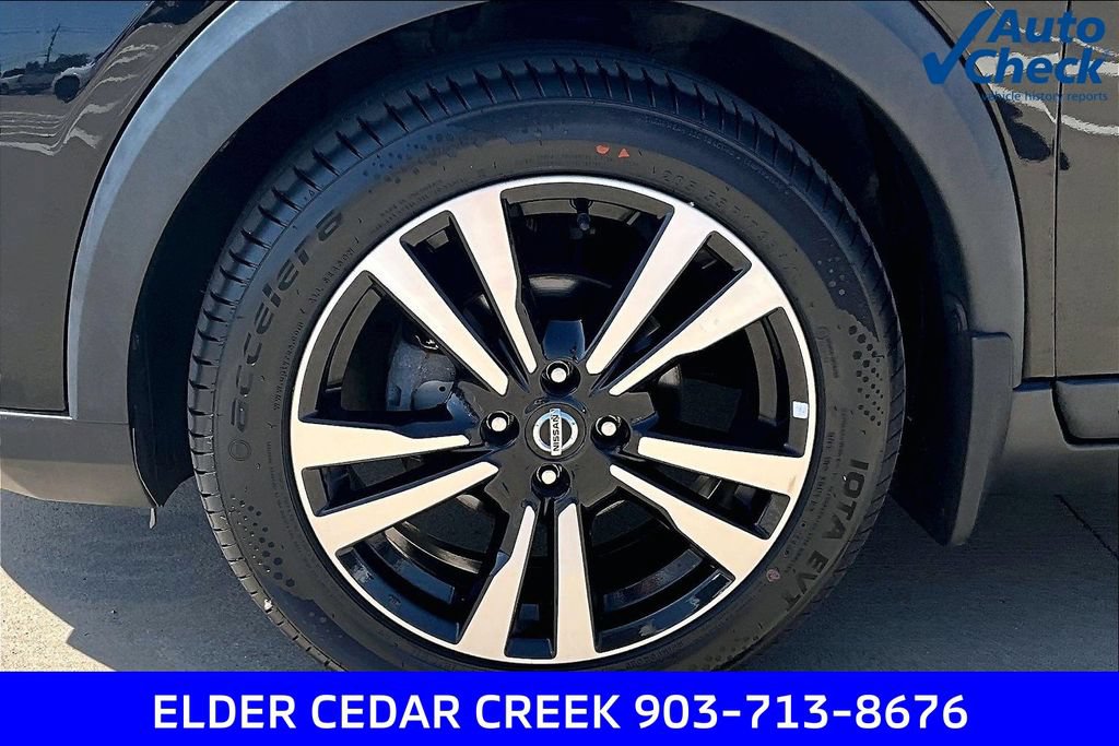Used 2018 Nissan Kicks SV FWD image 10