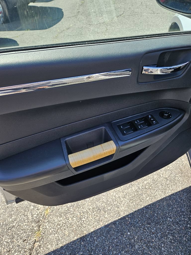 Used 2008 Chrysler 300 Limited RWD image 8