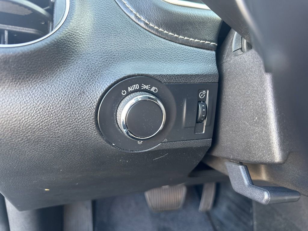 Used 2013 Chevrolet Camaro SS image 16