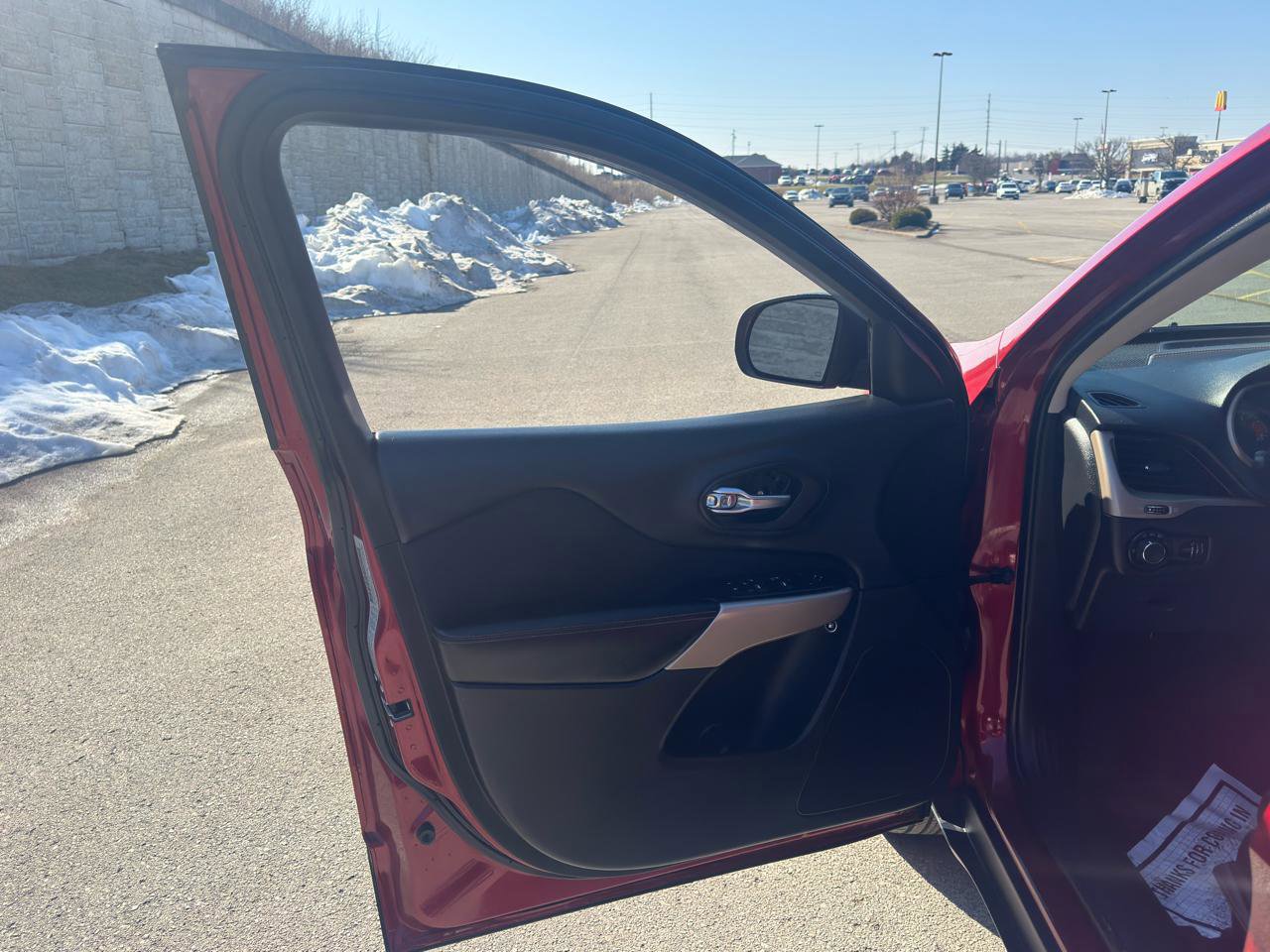 Used 2017 Jeep Cherokee Sport w/ Cold Weather Group image 11