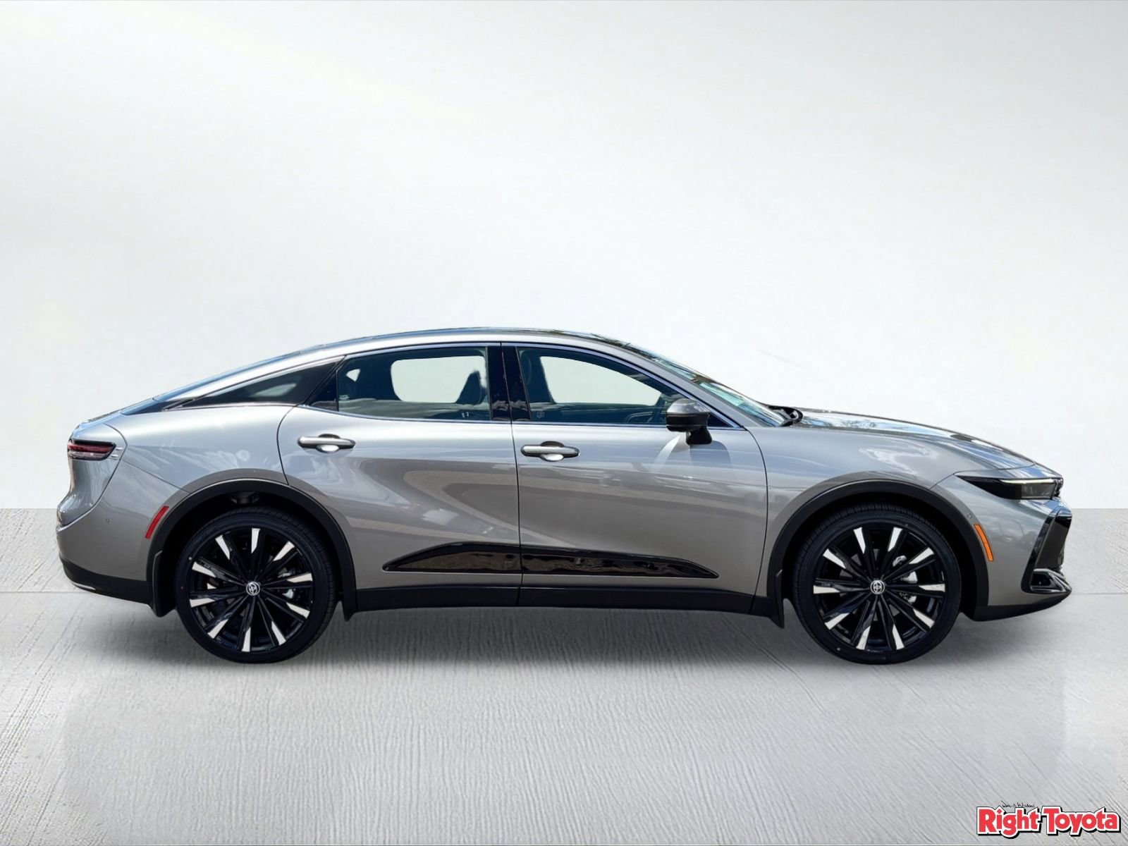 Certified 2023 Toyota Crown Platinum AWD/4WD image 7
