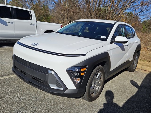 Used 2026 Hyundai Kona SE image 3