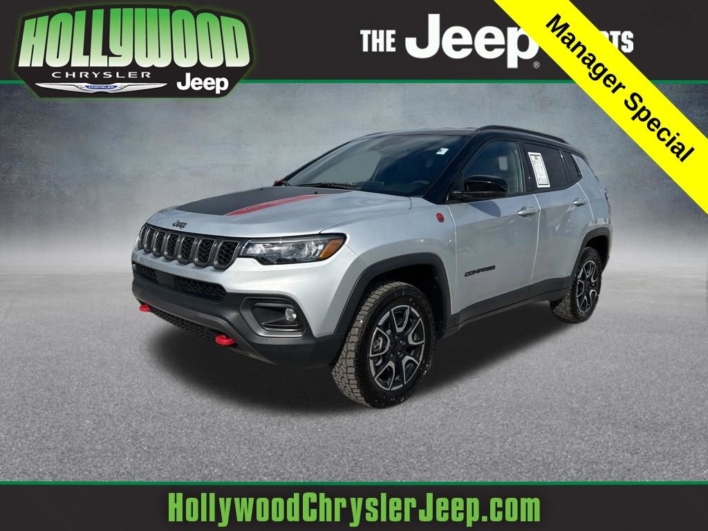 Used 2024 Jeep Compass Trailhawk image 1