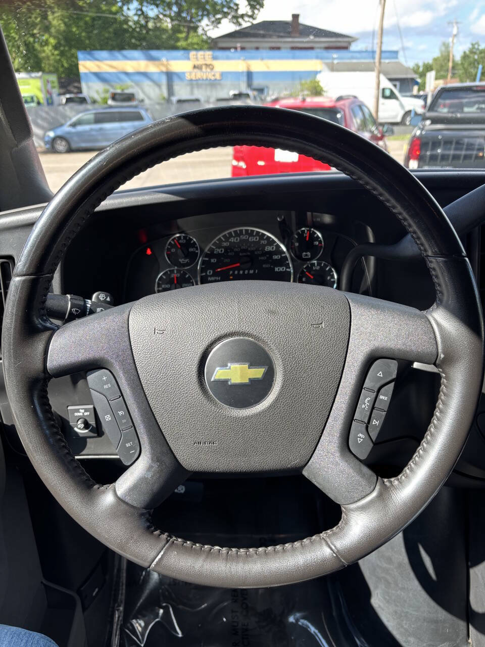 Used 2020 Chevrolet Express 3500 Extended w/ Driver Convenience Package RWD image 26