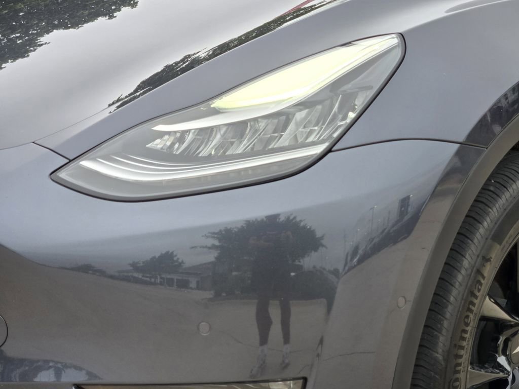 Used 2022 Tesla Model Y Long Range AWD/4WD image 15