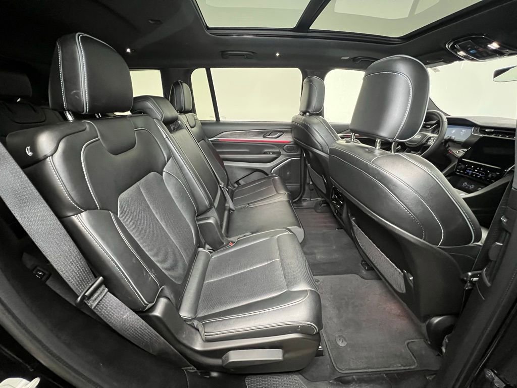 Used 2024 Jeep Grand Cherokee L Overland AWD/4WD image 10