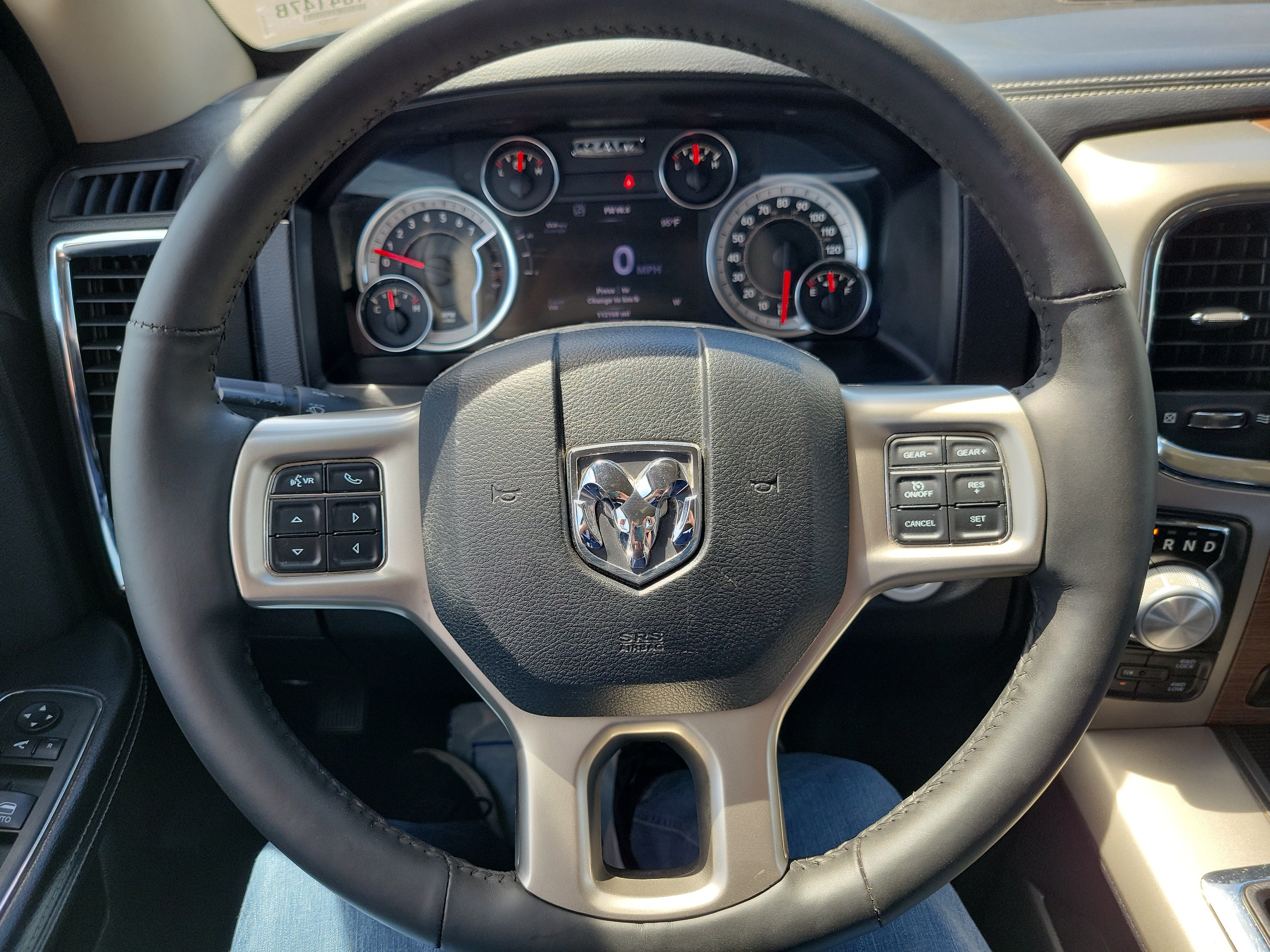 Used 2013 RAM 1500 Laramie w/ Convenience Group AWD/4WD image 26