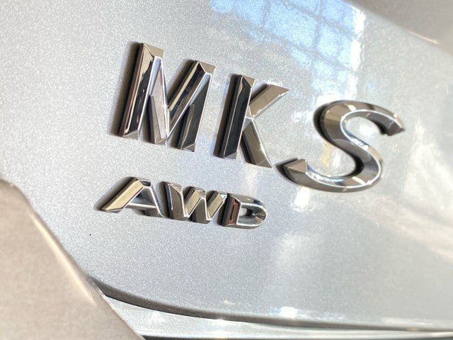 Used 2015 Lincoln MKS AWD w/ Equipment Group 101A image 7