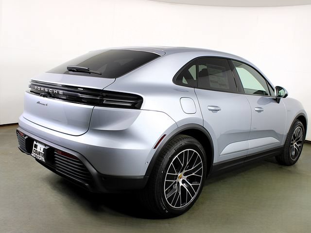 New 2026 Porsche Macan 4 Electric AWD/4WD image 7