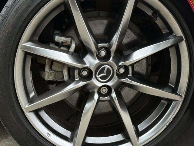 Used 2020 MAZDA MX-5 Miata RF Grand Touring RWD image 11