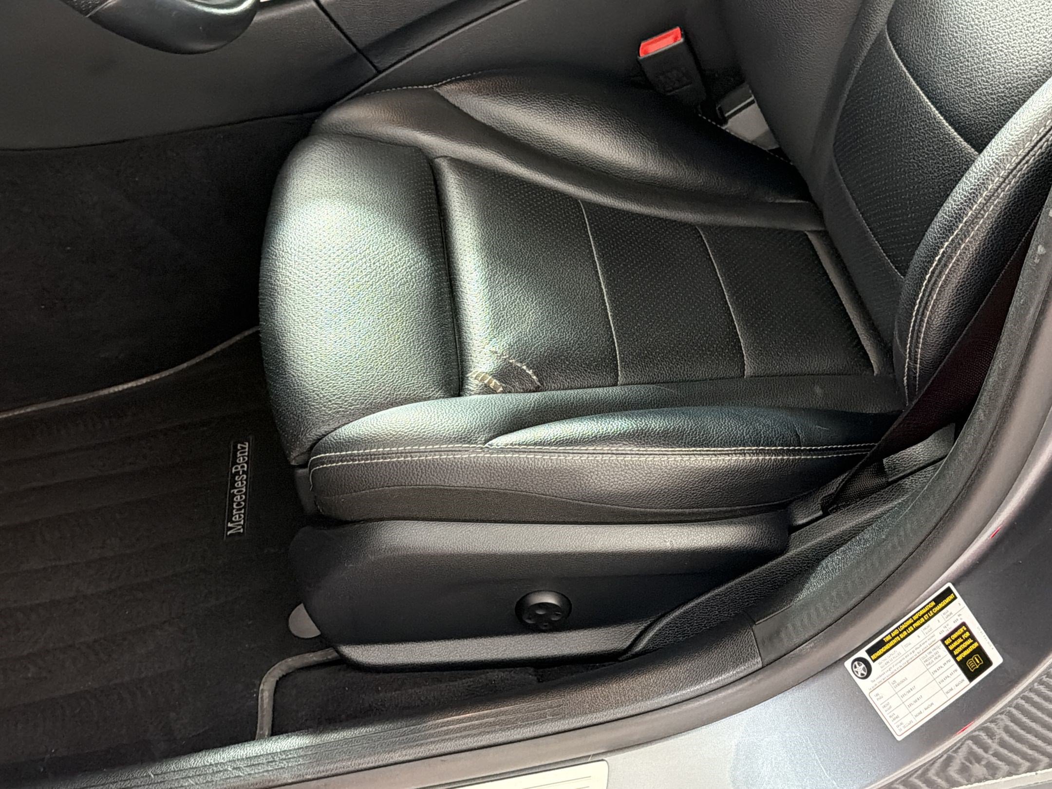 Used 2018 Mercedes-Benz C 300 4MATIC Sedan image 14