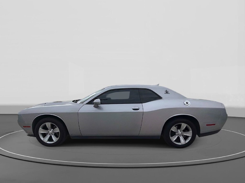 Used 2015 Dodge Challenger SXT w/ Sound Group RWD image 6