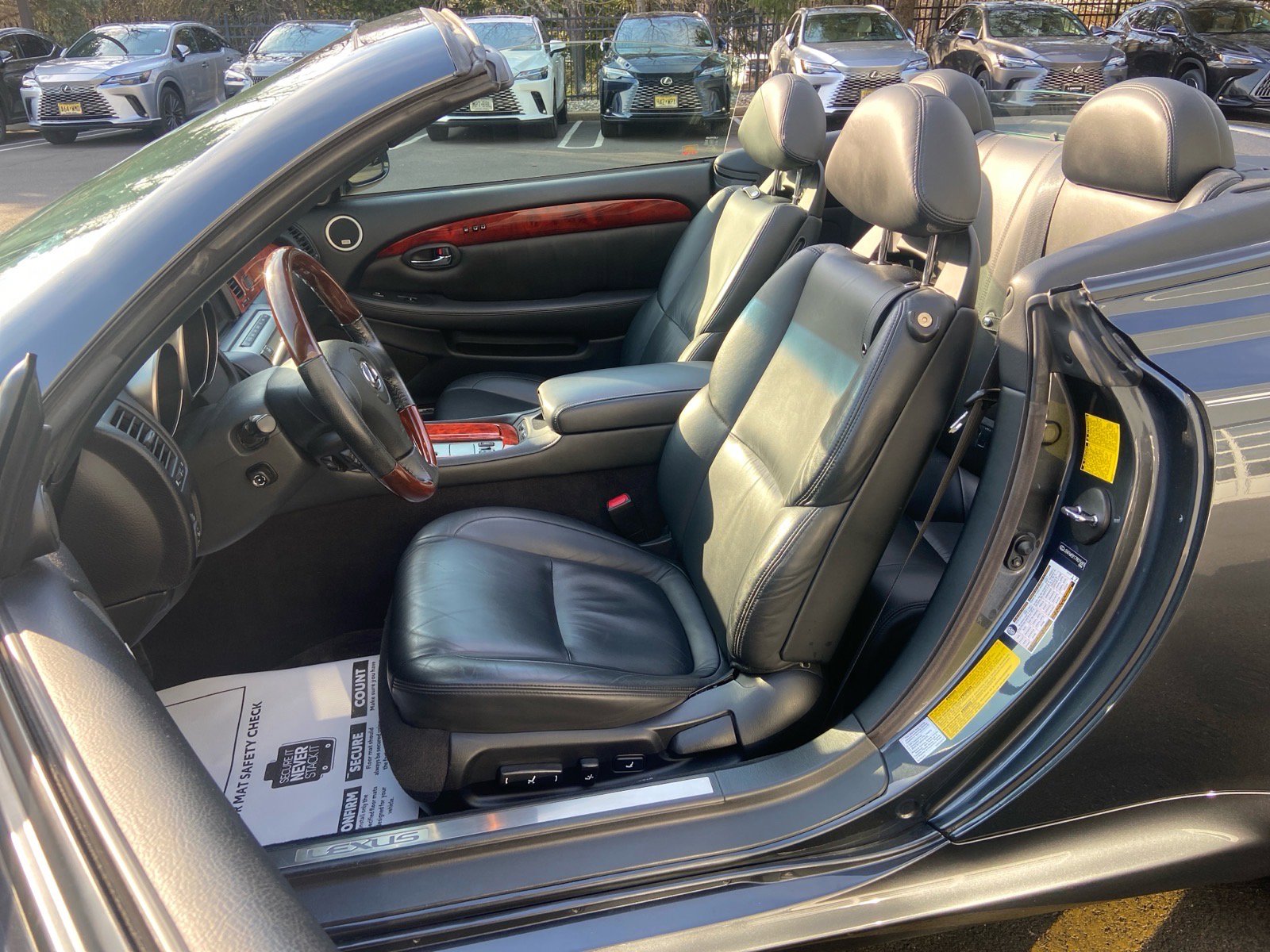 Used 2007 Lexus SC 430 Convertible image 4