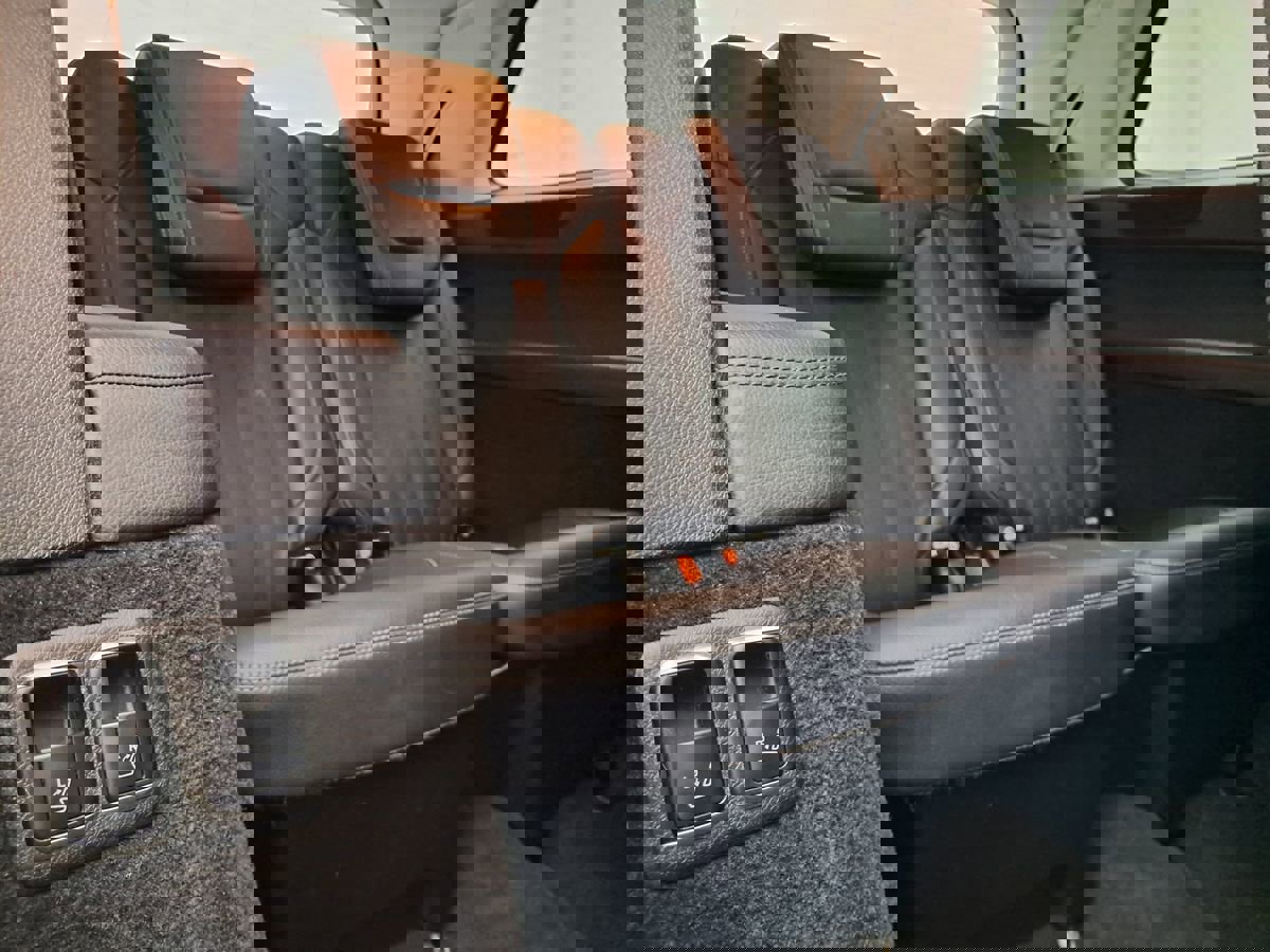 Used 2016 Mercedes-Benz GL 450 4MATIC image 21