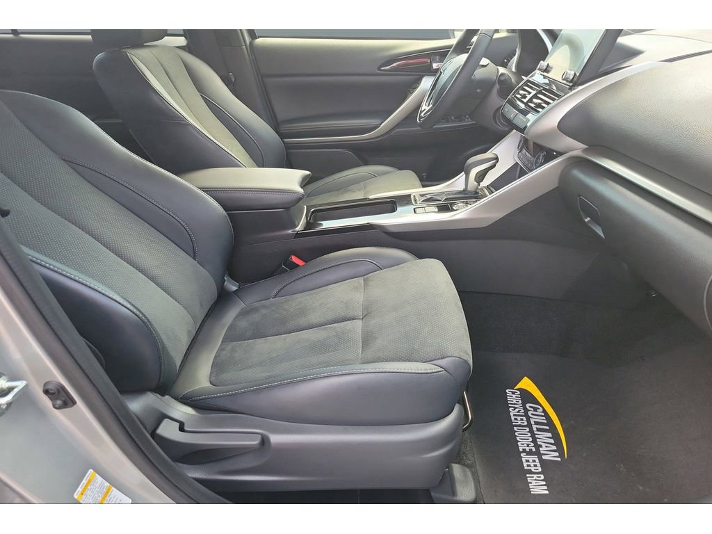 Used 2025 Mitsubishi Eclipse Cross SE image 16