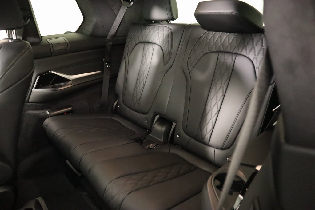 New 2026 BMW ALPINA XB7 image 14