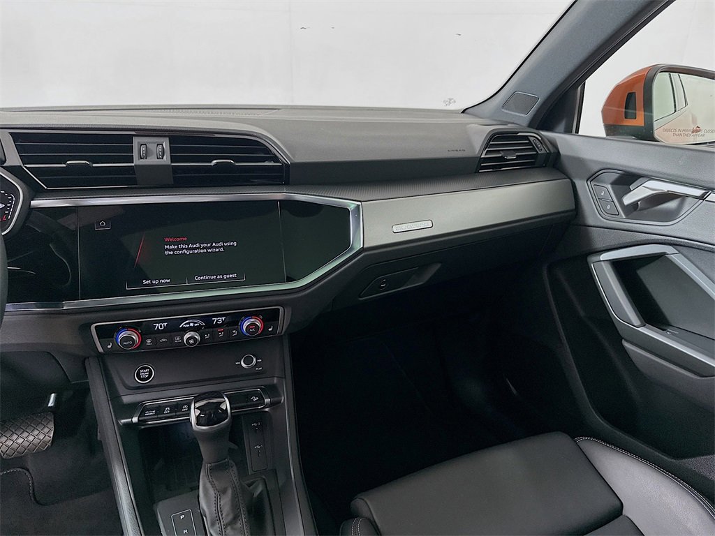 Certified 2025 Audi Q3 2.0T Premium w/ Convenience Package image 20