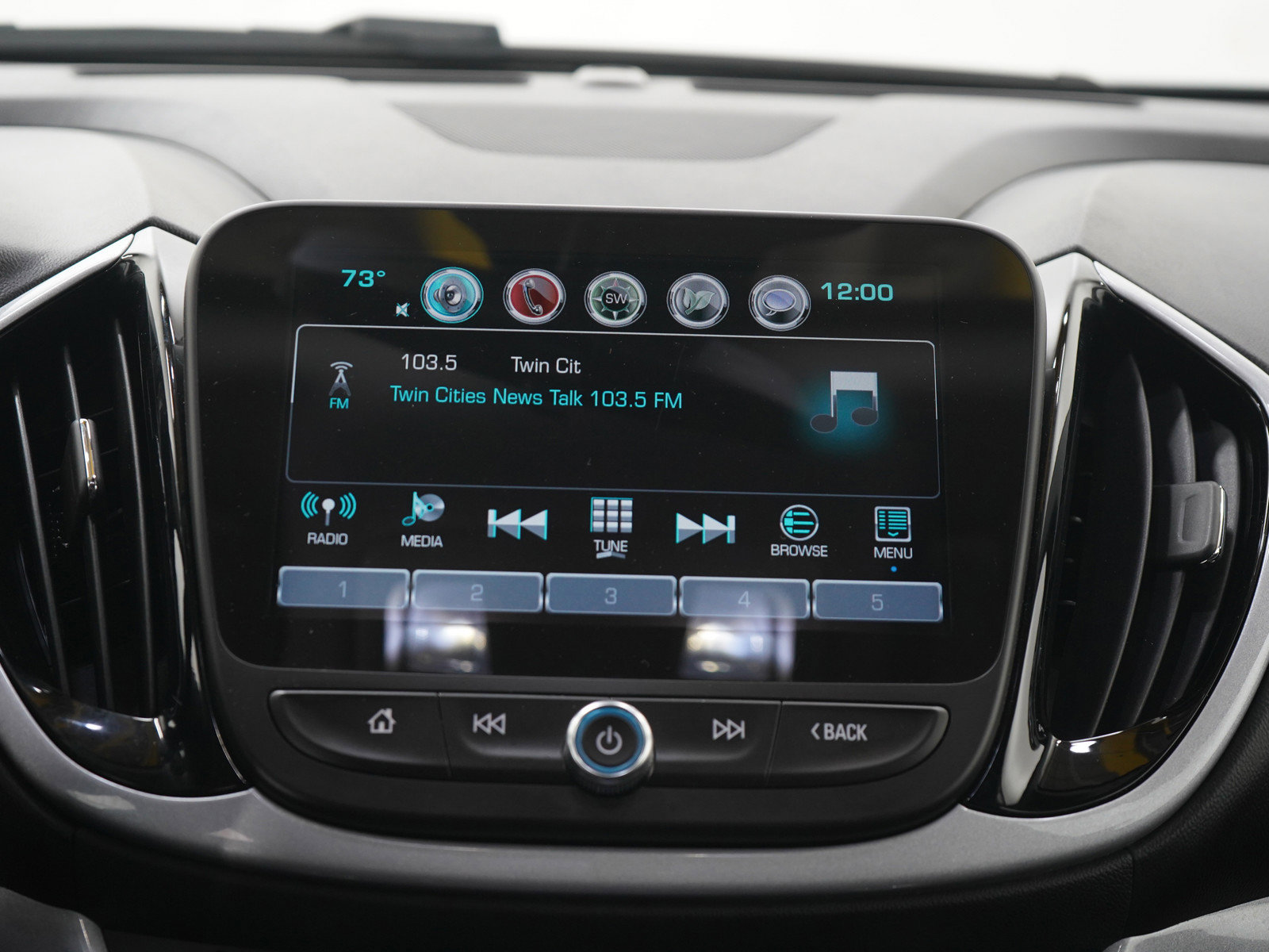 Used 2018 Chevrolet Volt LT w/ LT Driver Confidence Package FWD image 16